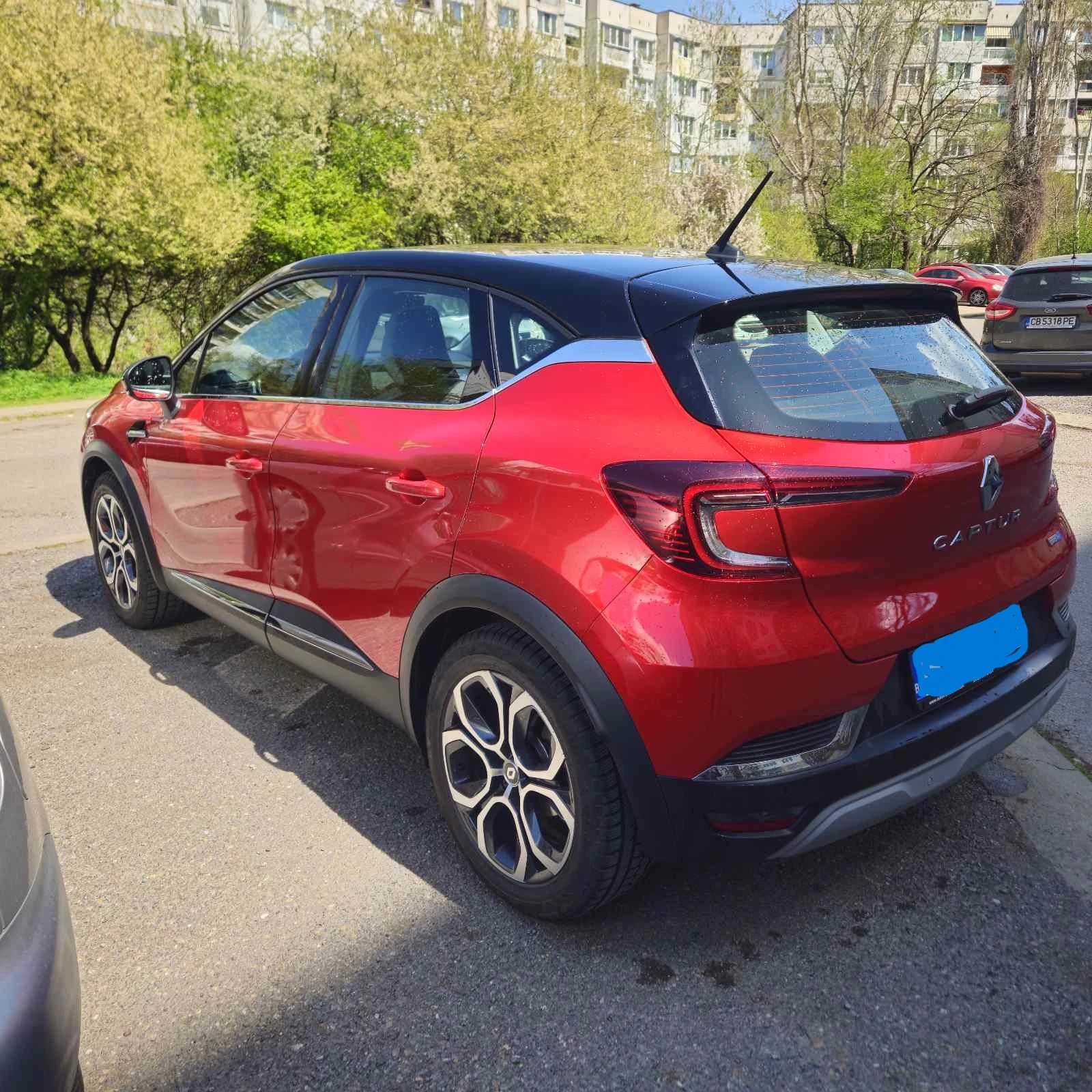 Renault Captur, снимка 2 - Автомобили и джипове - 54259207