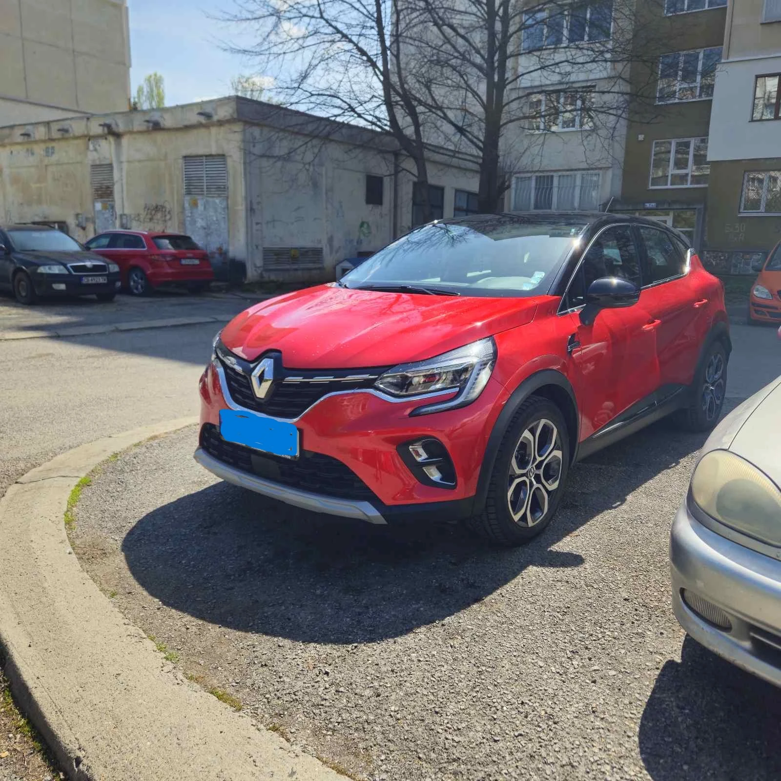 Renault Captur, снимка 3 - Автомобили и джипове - 54259207