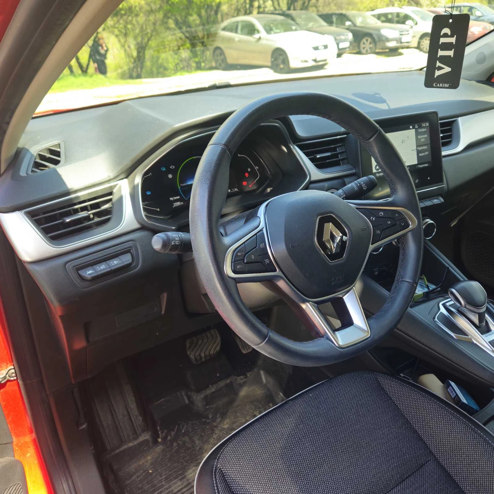 Renault Captur, снимка 6 - Автомобили и джипове - 54259207