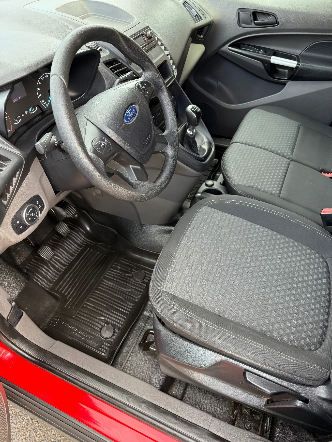 Ford Connect, снимка 9 - Автомобили и джипове - 54331202