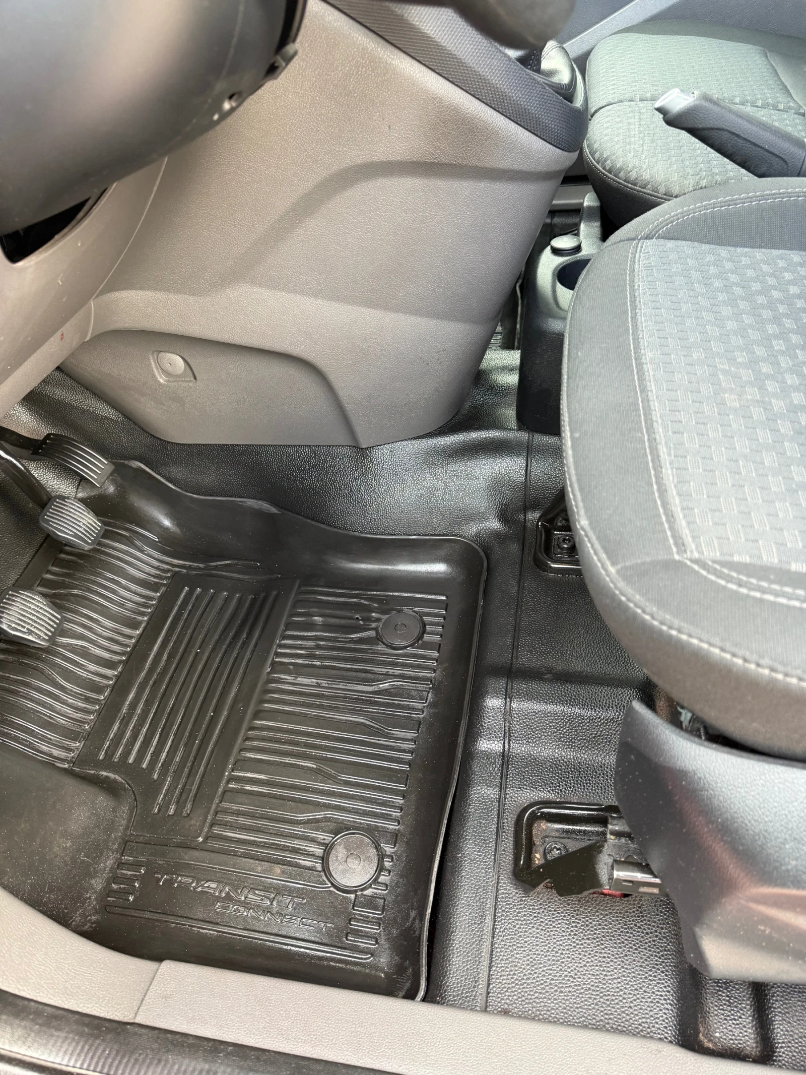 Ford Connect, снимка 6 - Автомобили и джипове - 54331202