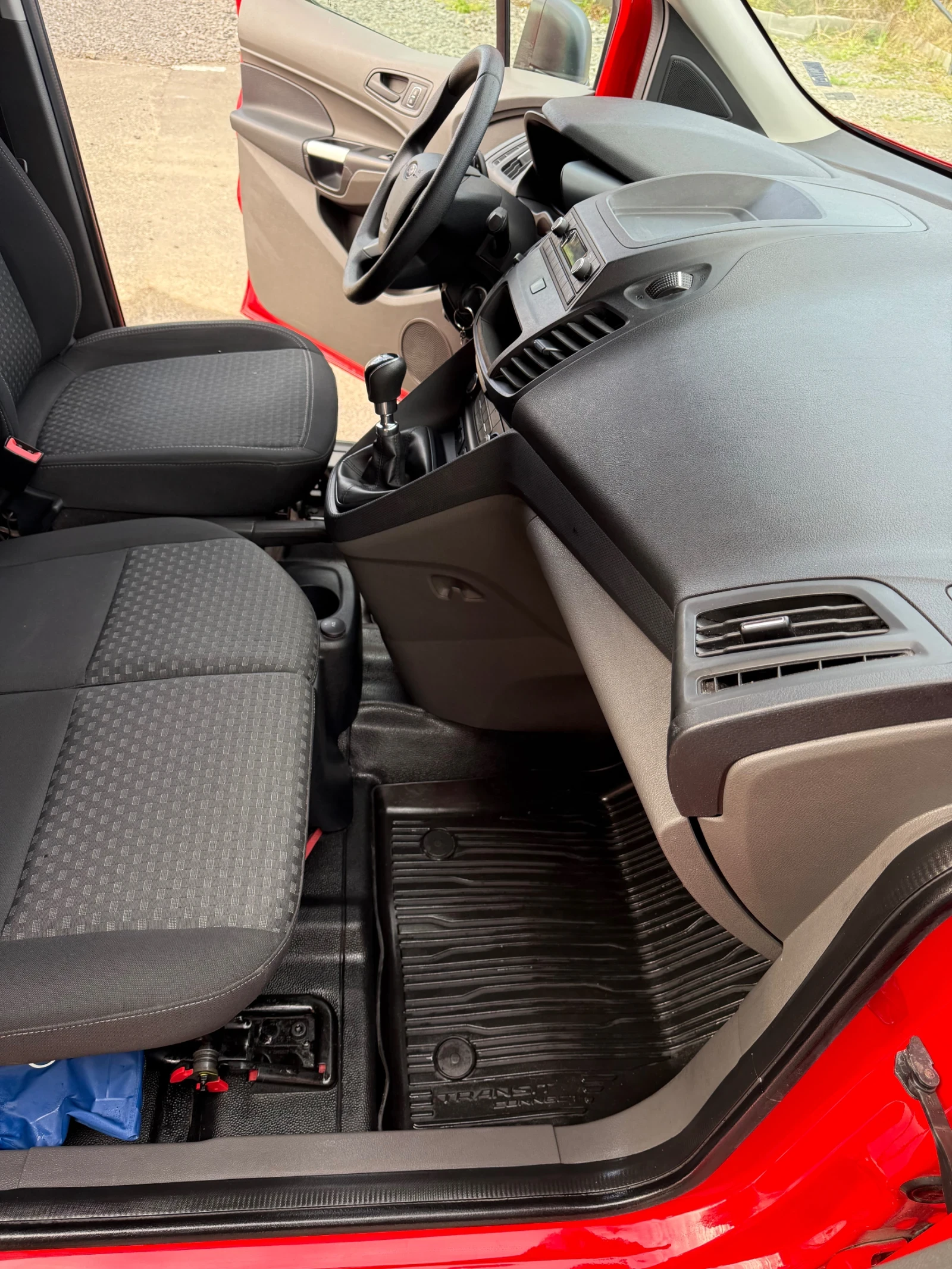 Ford Connect, снимка 11 - Автомобили и джипове - 54331202