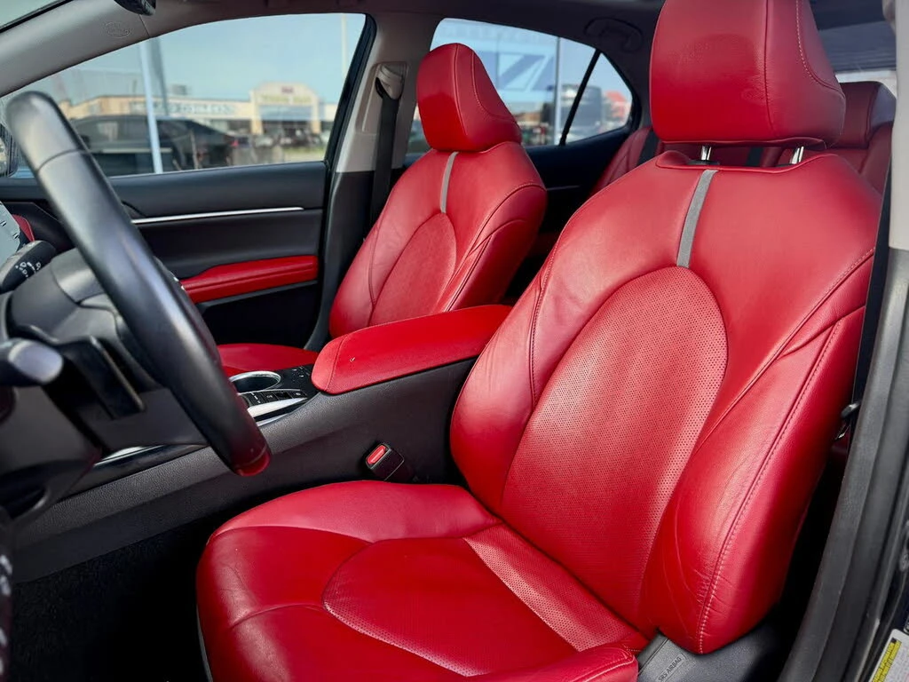 Toyota Camry XSE* SPORT PKG* ПОДГРЕВ* DISTR* PANO* ЕЛ. СЕДАЛКИ, снимка 11 - Автомобили и джипове - 55444056