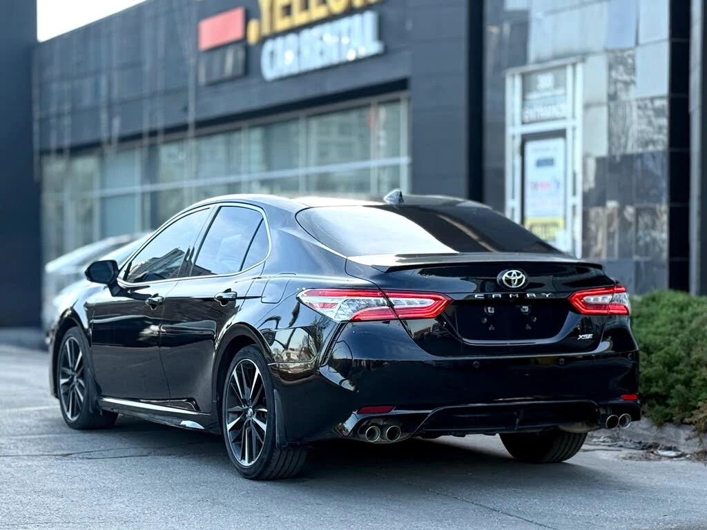 Toyota Camry XSE* SPORT PKG* ПОДГРЕВ* DISTR* PANO* ЕЛ. СЕДАЛКИ, снимка 3 - Автомобили и джипове - 55444056