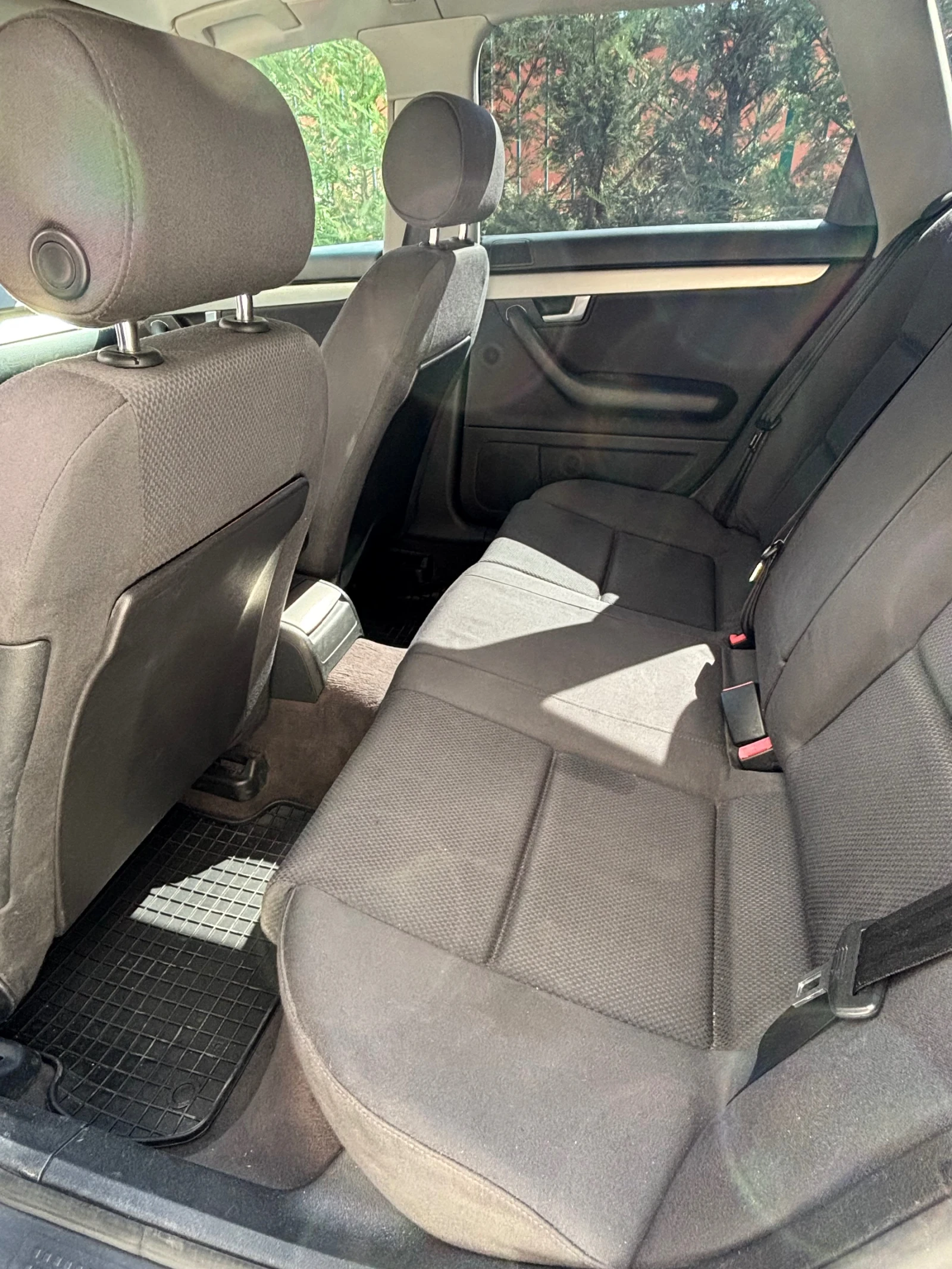 Audi A4 1.9TDI, снимка 7 - Автомобили и джипове - 56154381
