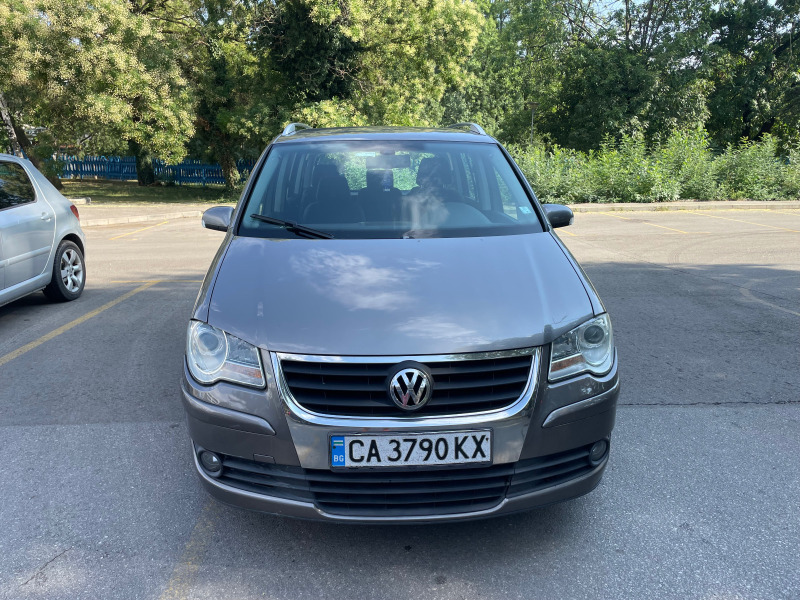 VW Tiguan 2.0 TDI 140 ps, 7 местен, снимка 2 - Автомобили и джипове - 46691456