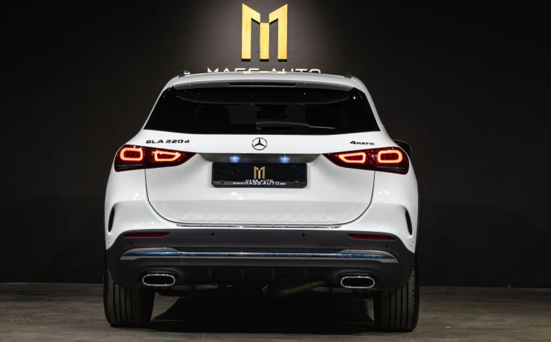 Mercedes-Benz GLA 220 d/4Matic/AMG/360/Multibeam/Панорама/Memory/, снимка 4 - Автомобили и джипове - 50404719