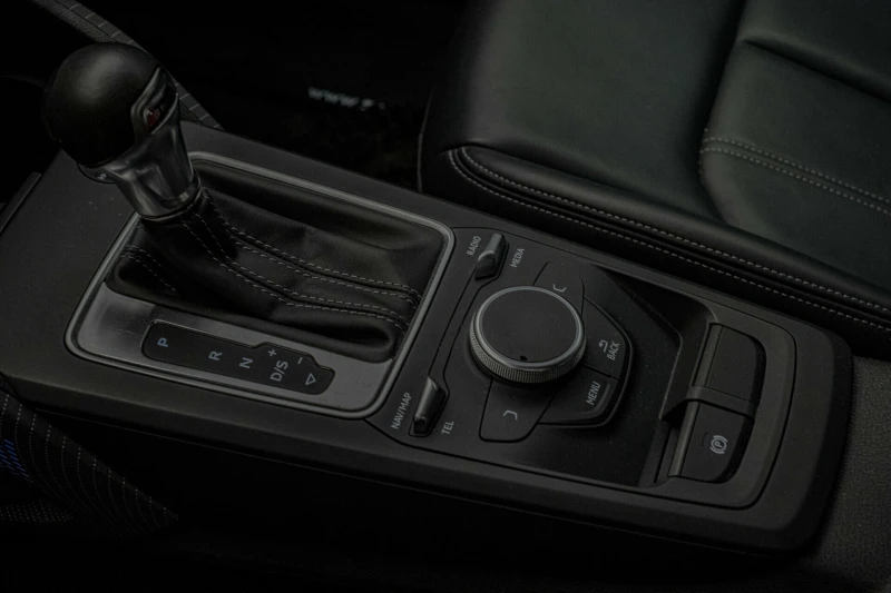 Audi Q2 SQ2/2.0TFSI/Quattro/Bang&Olufsen/Подгрев/Ambient, снимка 13 - Автомобили и джипове - 51172779