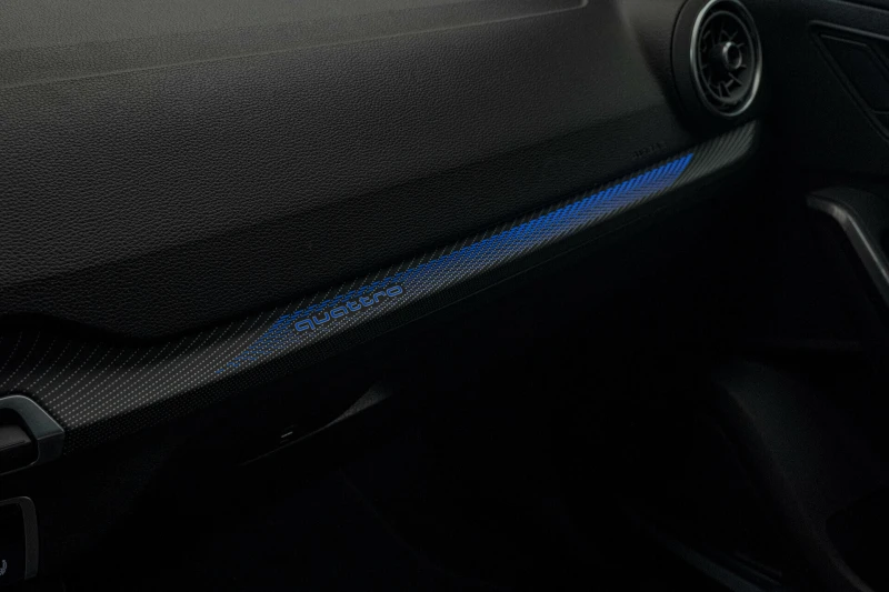 Audi Q2 SQ2/2.0TFSI/Quattro/Bang&Olufsen/Подгрев/Ambient, снимка 9 - Автомобили и джипове - 51172779