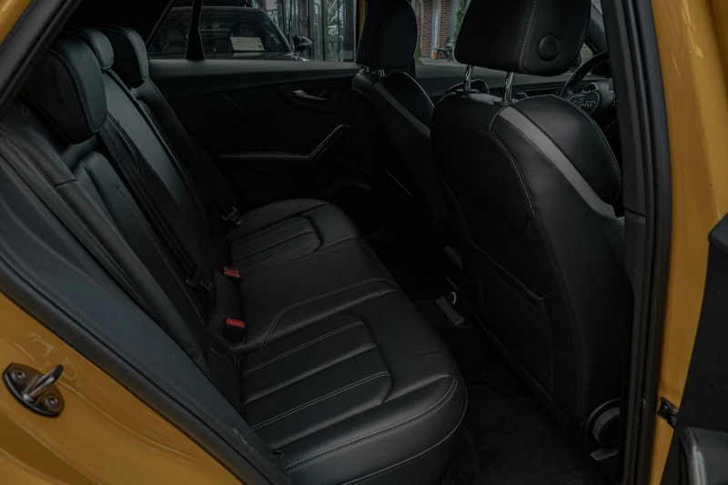 Audi Q2 SQ2/2.0TFSI/Quattro/Bang&Olufsen/Подгрев/Ambient, снимка 11 - Автомобили и джипове - 51172779