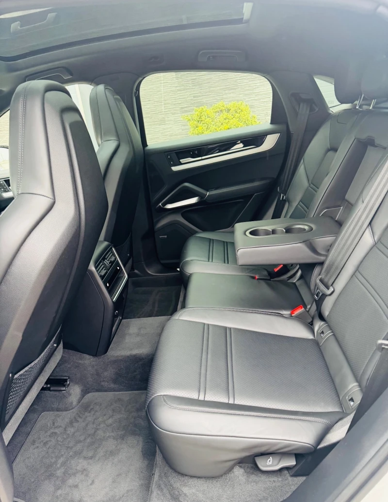 Porsche Cayenne Coupe 3.0 V6 E-Hybrid, снимка 12 - Автомобили и джипове - 52398692