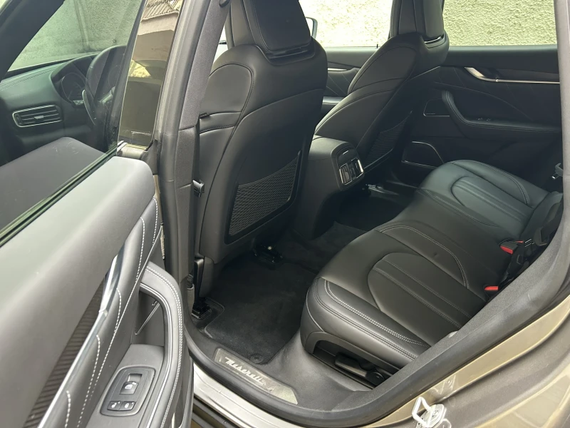 Maserati Levante 3.0i* S* Q4* NEW 12000km, снимка 8 - Автомобили и джипове - 52526126