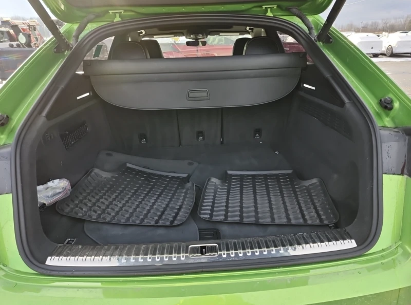 Audi RSQ8 * Автокредит * , снимка 13 - Автомобили и джипове - 52749438