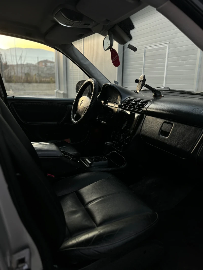 Mercedes-Benz ML 270, снимка 10 - Автомобили и джипове - 52924066