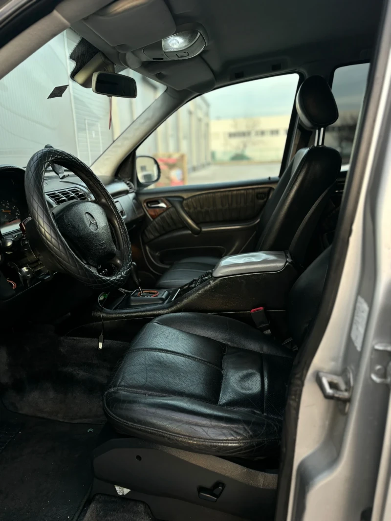 Mercedes-Benz ML 270, снимка 9 - Автомобили и джипове - 52924066