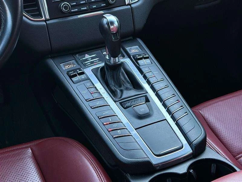Porsche Macan CARFAX, снимка 17 - Автомобили и джипове - 53234530