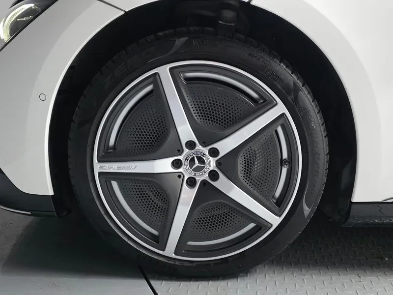 Mercedes-Benz EQE 350 4MATIC, снимка 5 - Автомобили и джипове - 55009801