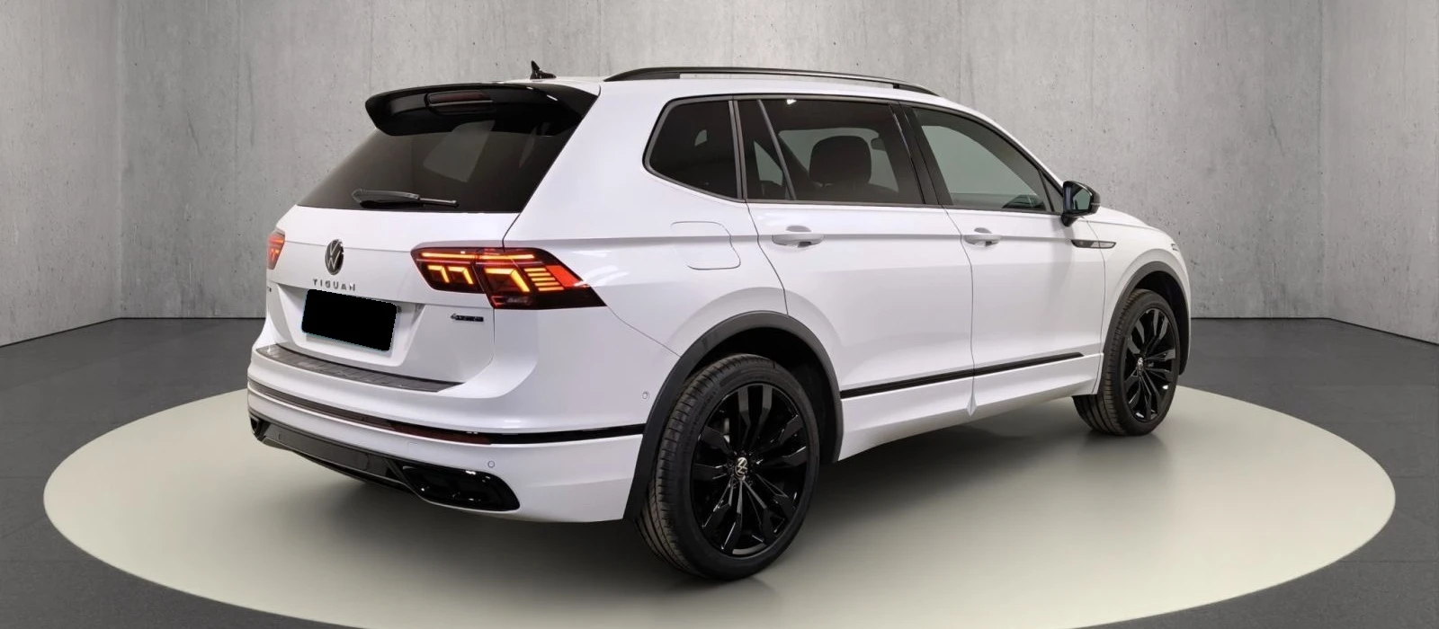 VW Tiguan Allspace 2.0 TDI 4Motion = R-line= Гаранция - изображение 3