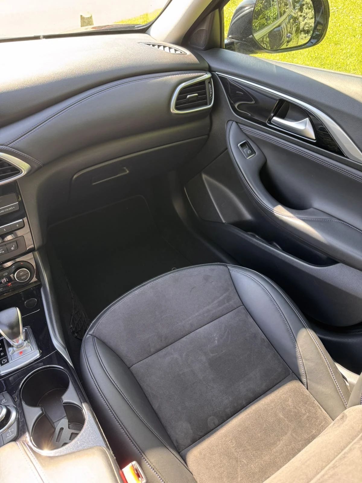 Infiniti Q30  - изображение 10
