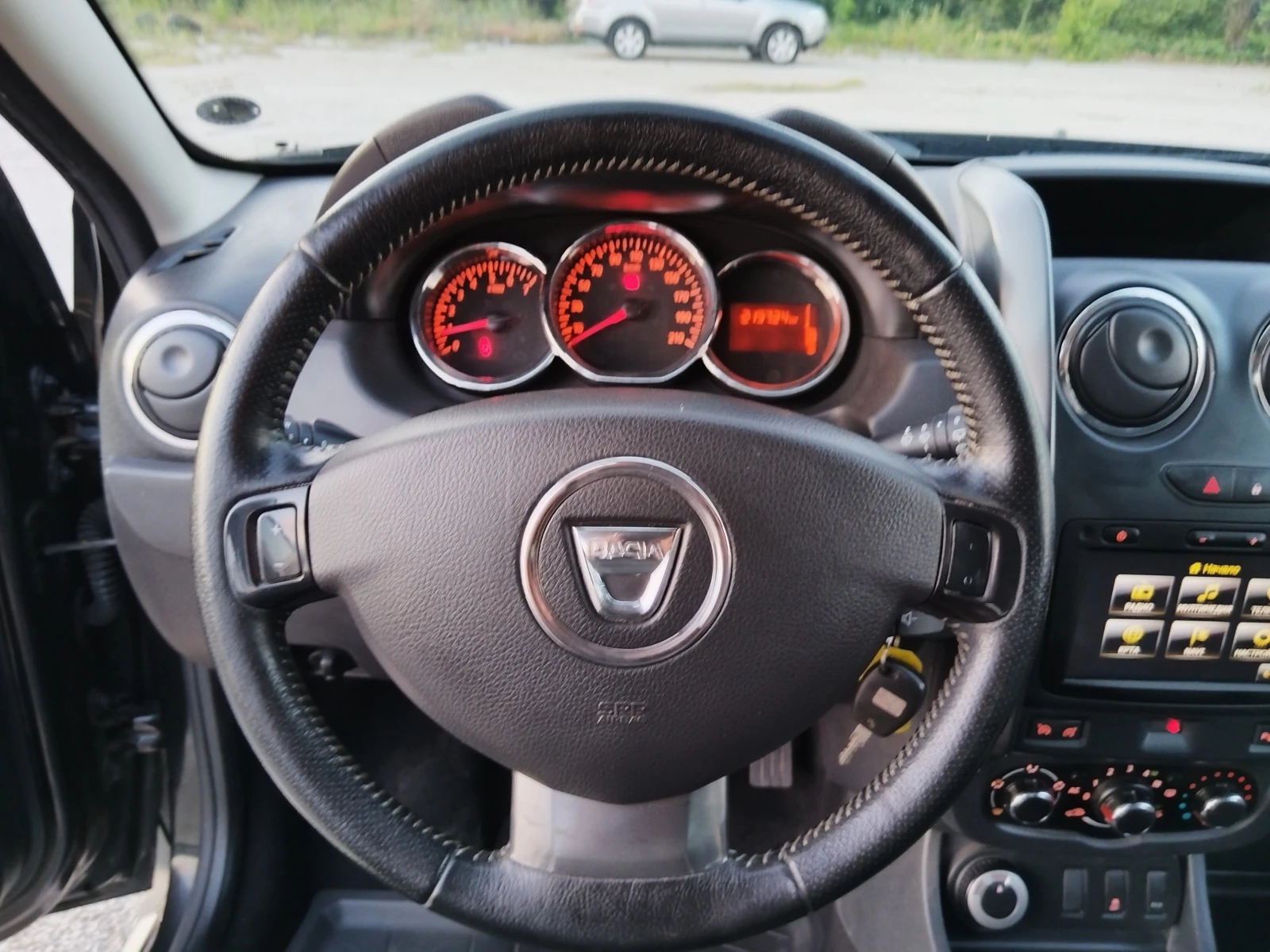 Dacia Duster 1.5 4x4 - изображение 9