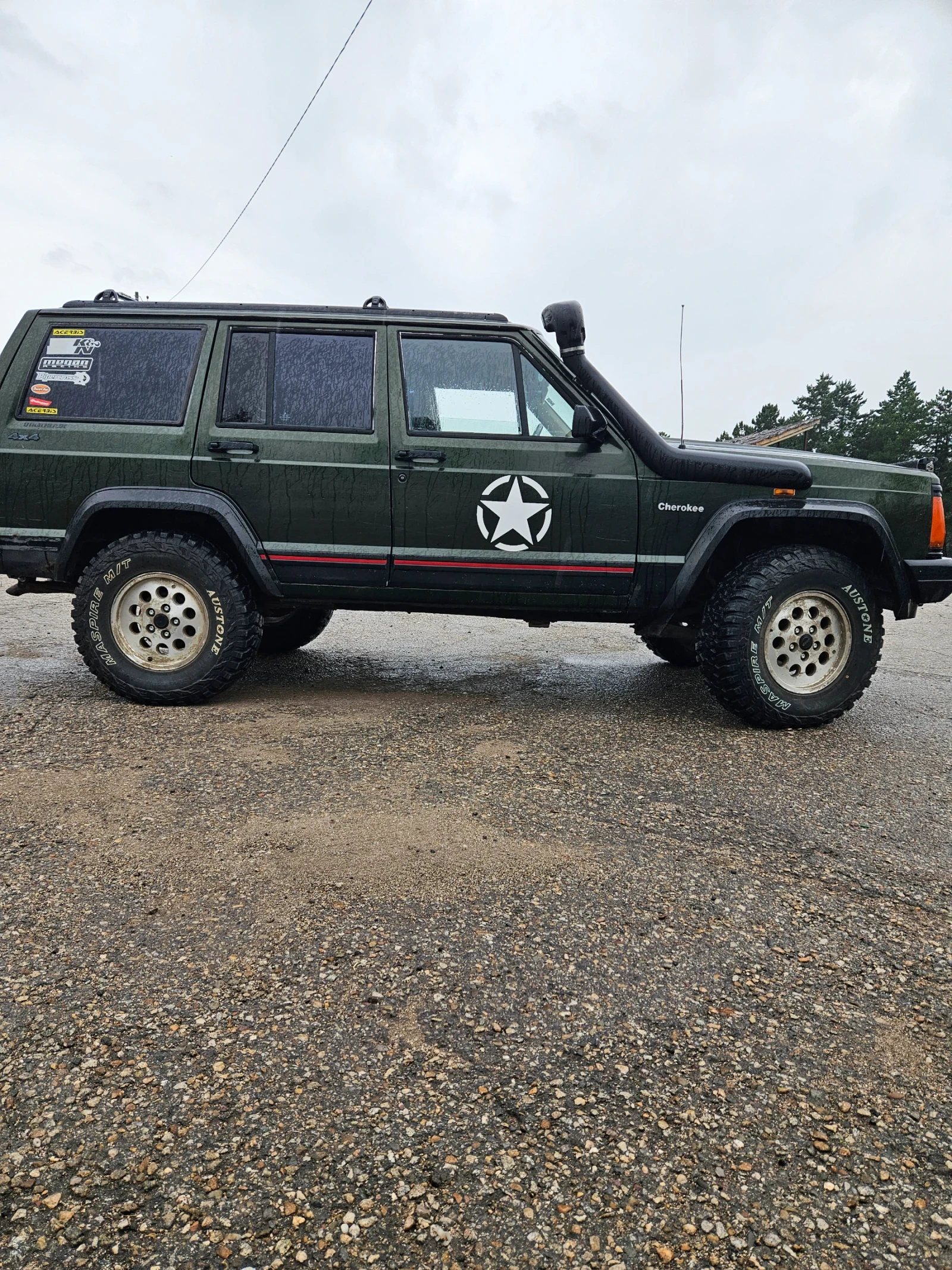 Jeep Cherokee 2.5 TDI - изображение 2