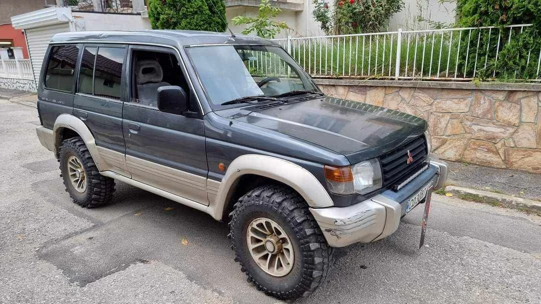 Mitsubishi Pajero 2.5 - изображение 10