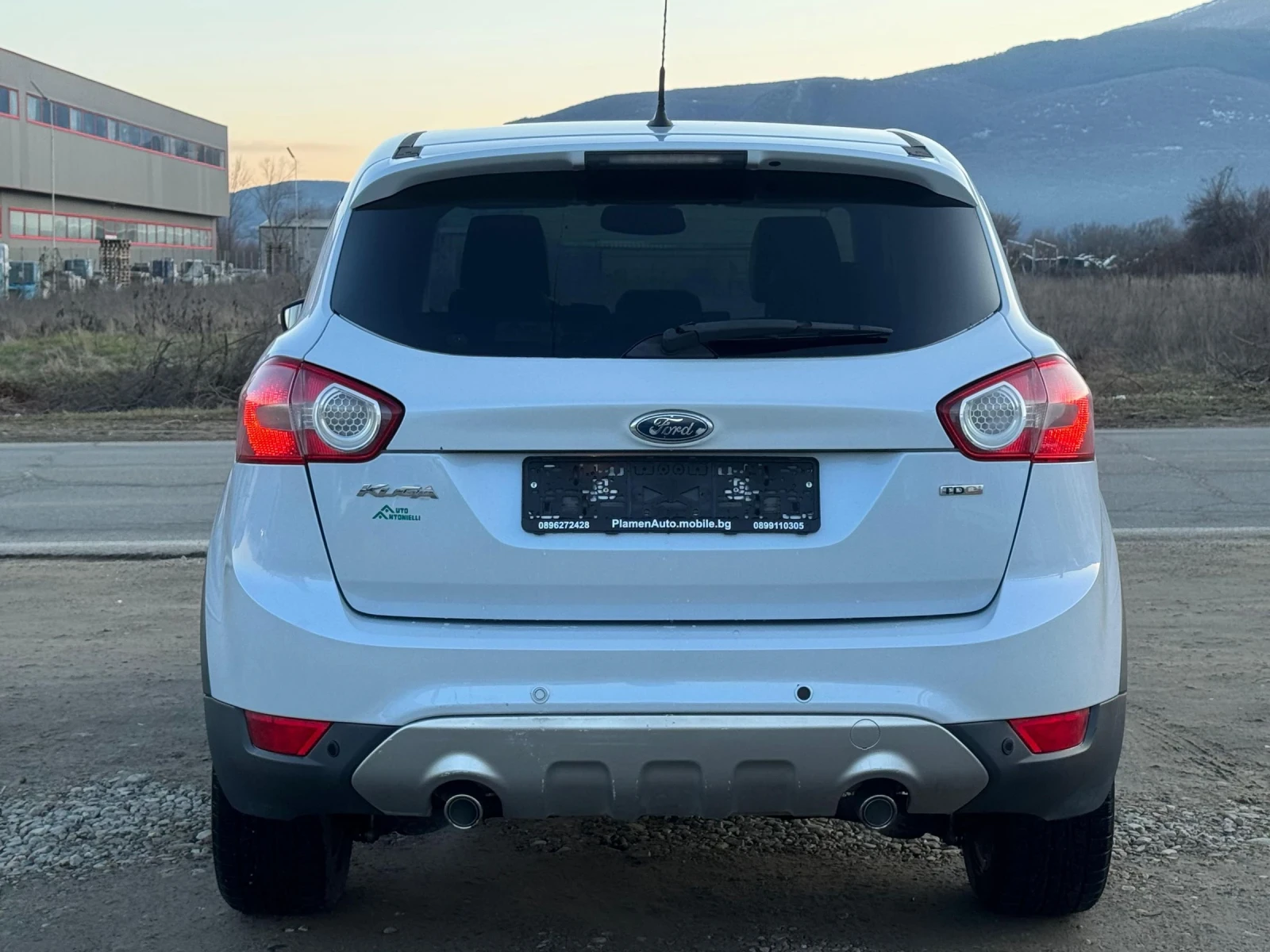 Ford Kuga 2.0DTCI 136k.s 4x4 ПАНОРАМА - изображение 4