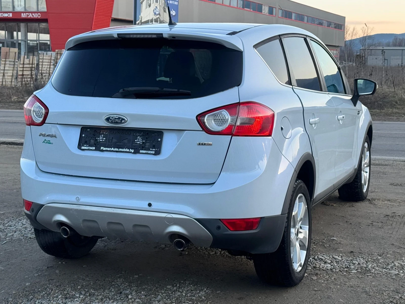 Ford Kuga 2.0DTCI 136k.s 4x4 ПАНОРАМА - изображение 5