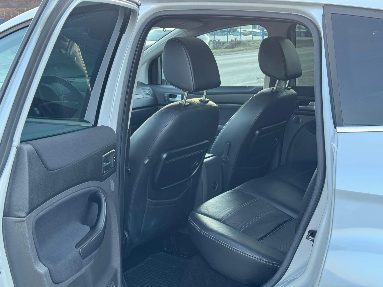 Ford Kuga 2.0DTCI 136k.s 4x4 ПАНОРАМА - изображение 10