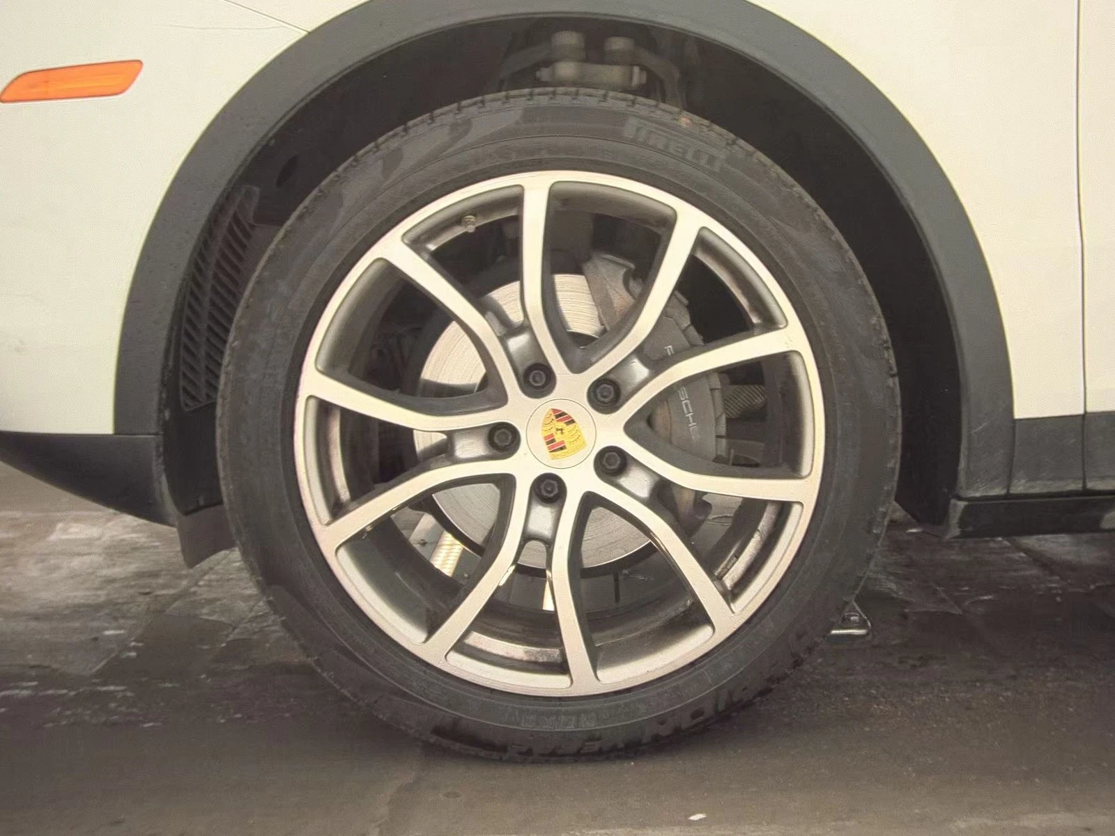 Porsche Cayenne  - изображение 7