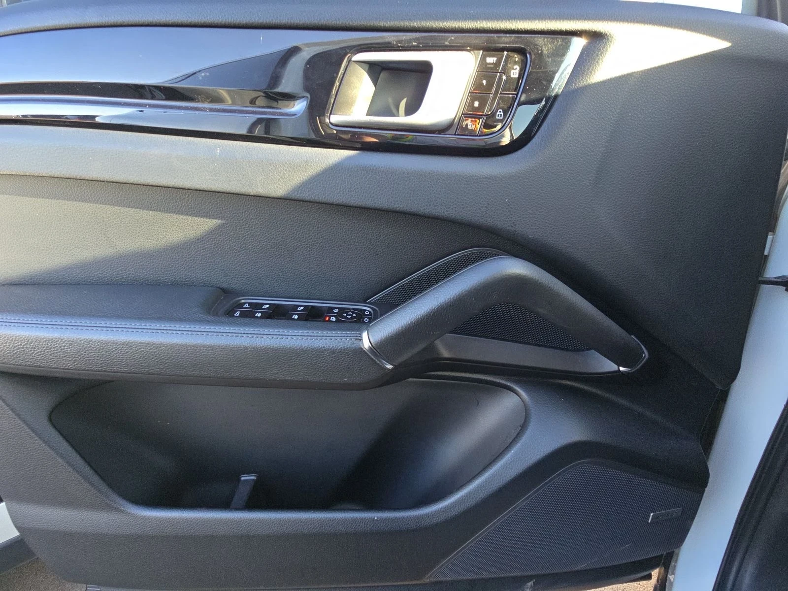 Porsche Cayenne  - изображение 10