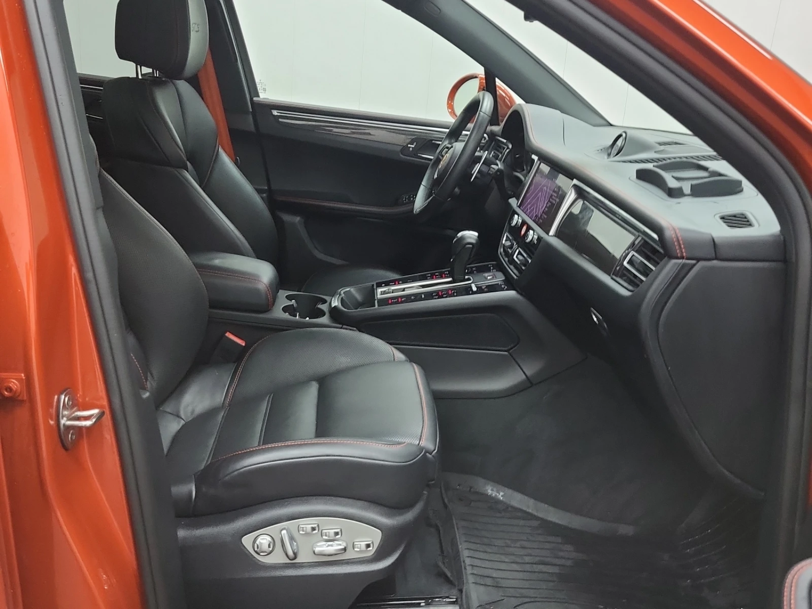 Porsche Macan GTS Sport Chrono| PANO| ���������| 2 �����|  | Mobile.bg � ����������� 16