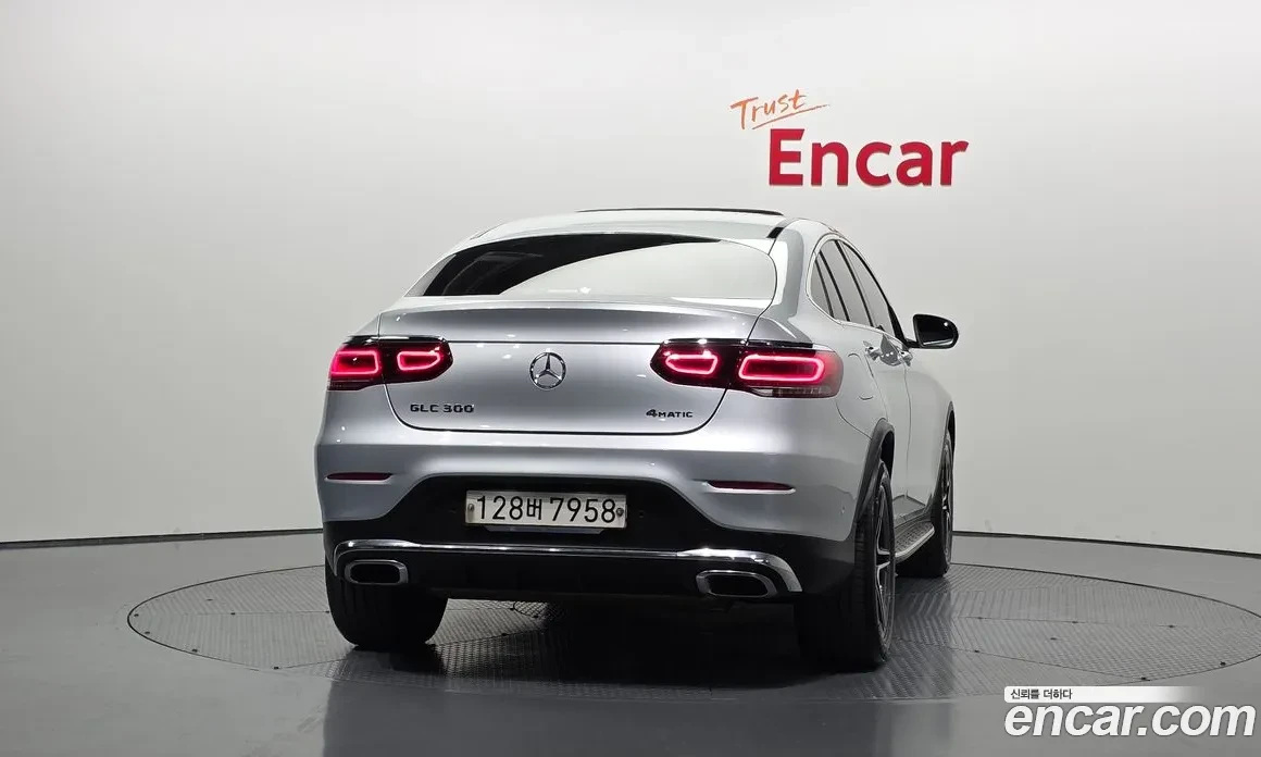 Mercedes-Benz GLC 300 AMG LINE | COUPE | 4MATIC, снимка 4 - Автомобили и джипове - 55589060