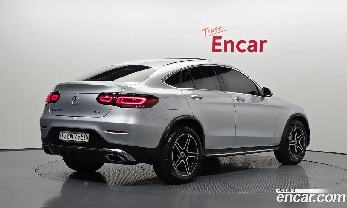 Mercedes-Benz GLC 300 AMG LINE | COUPE | 4MATIC, снимка 2 - Автомобили и джипове - 55589060