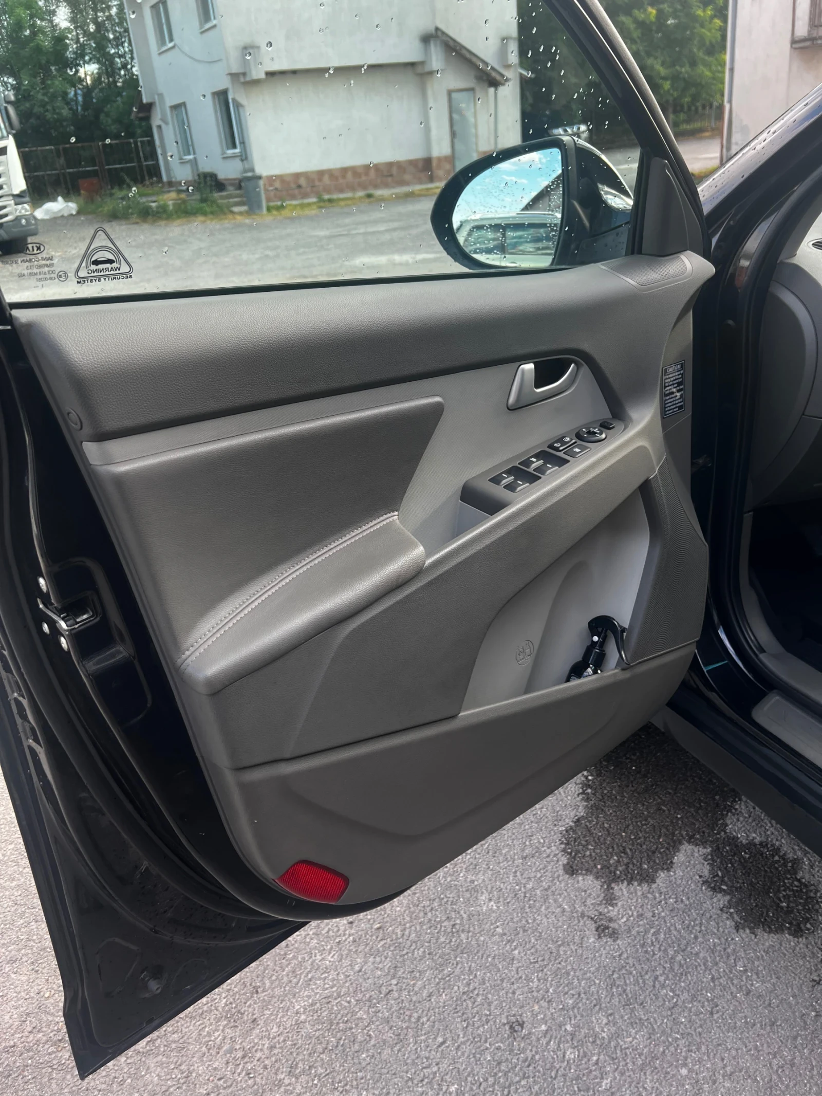Kia Sportage, снимка 8 - Автомобили и джипове - 55595002