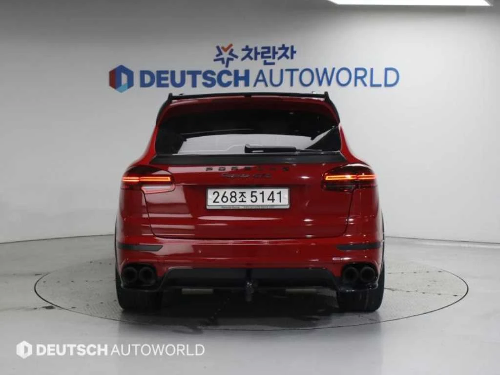 Porsche Cayenne GTS* ЕЛ. БАГАЖНИК* ЛЮК* КРАЙНА ЦЕНА, снимка 4 - Автомобили и джипове - 55983886