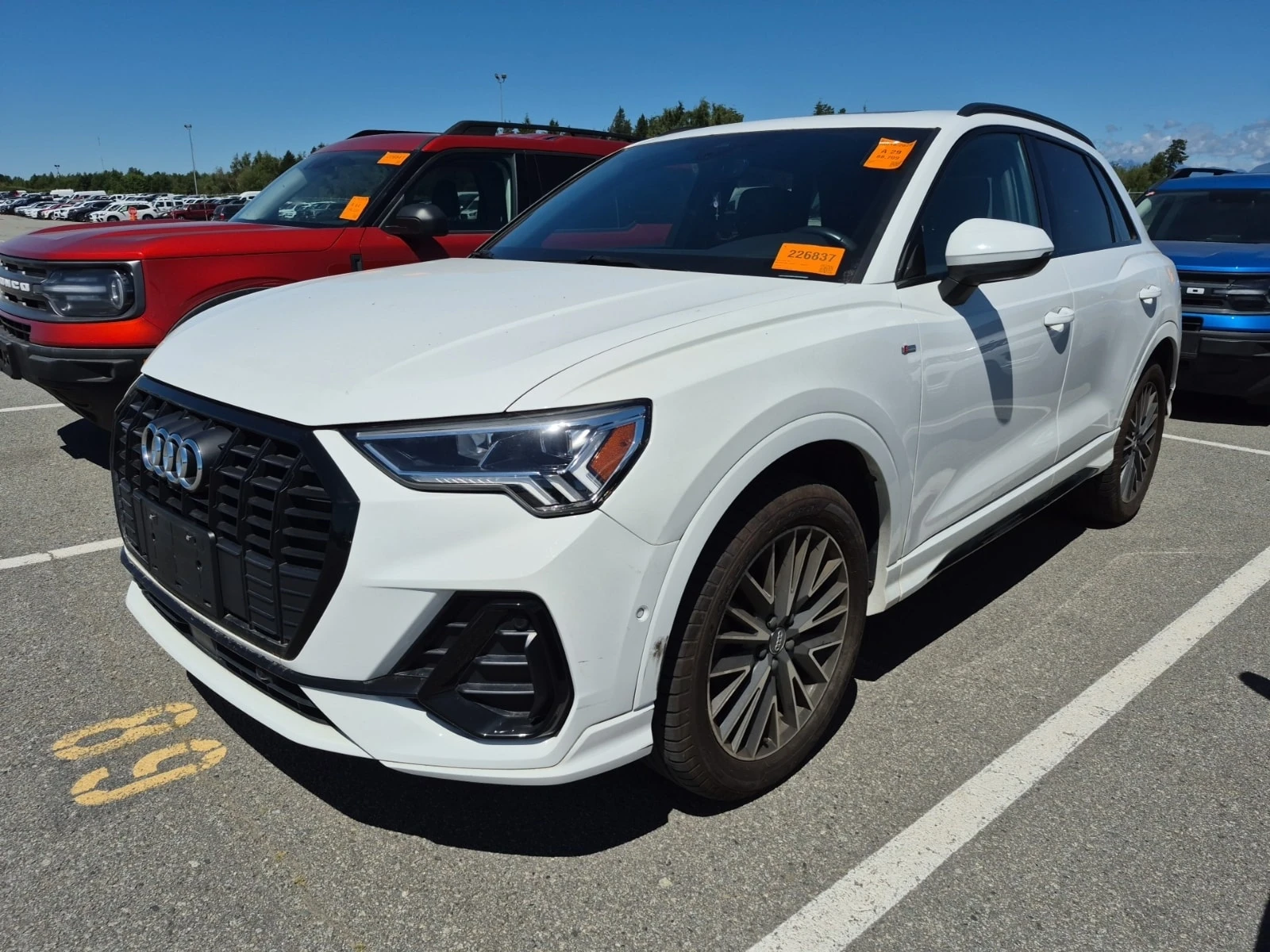 Audi Q3  Technik / Distronic / B&O / CARFAX / Автокредит