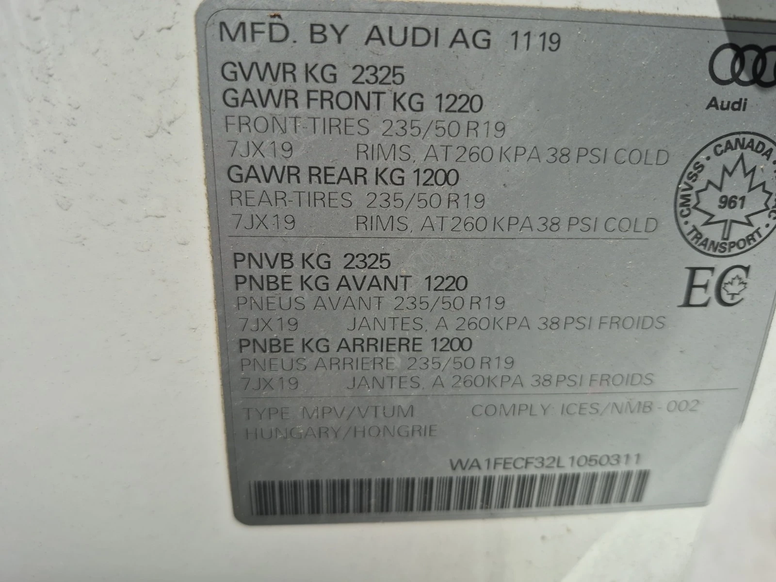 Audi Q3  Technik / Distronic / B&O / CARFAX / Автокредит, снимка 11 - Автомобили и джипове - 55986661
