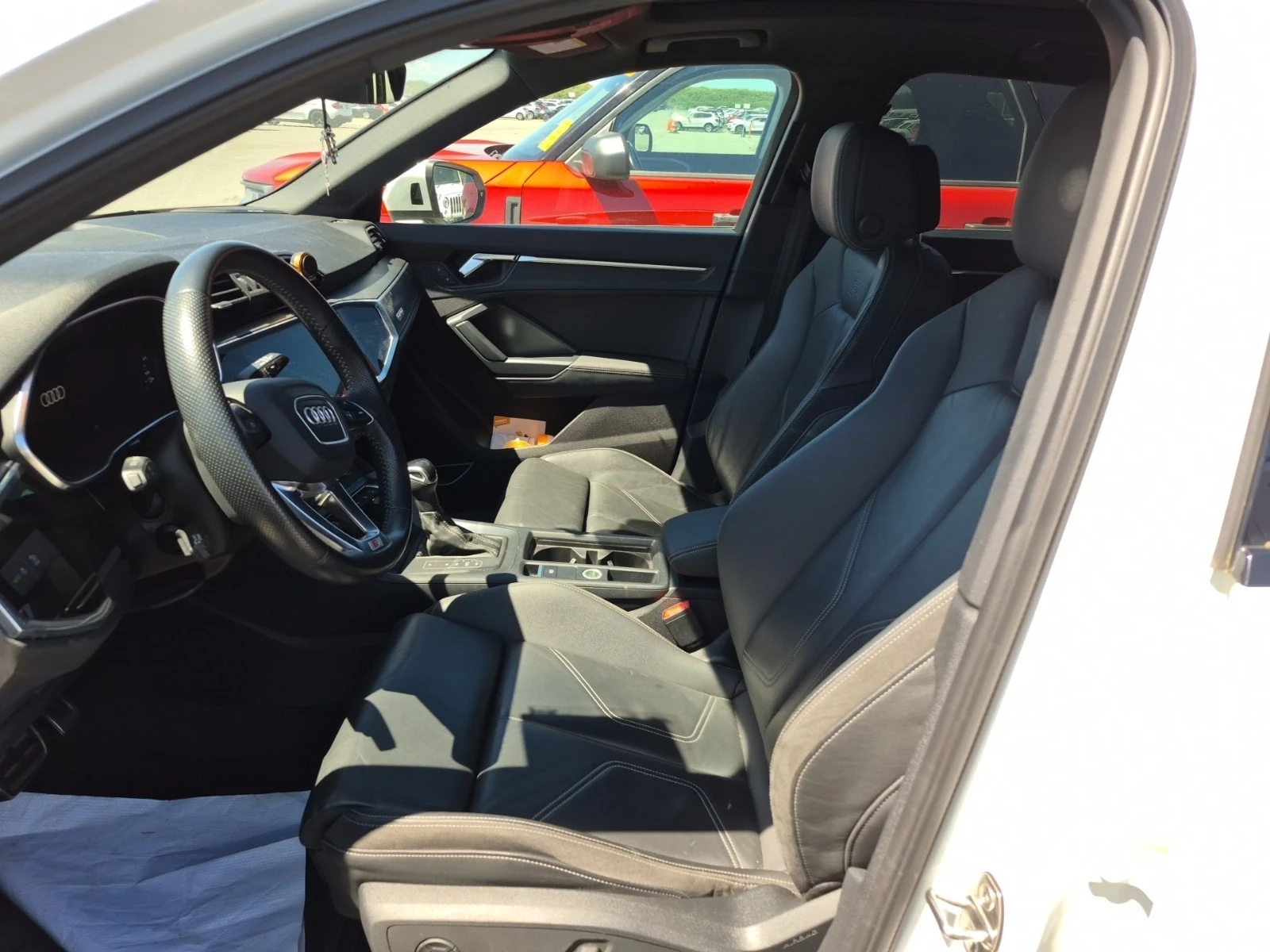 Audi Q3  Technik / Distronic / B&O / CARFAX / Автокредит, снимка 5 - Автомобили и джипове - 55986661