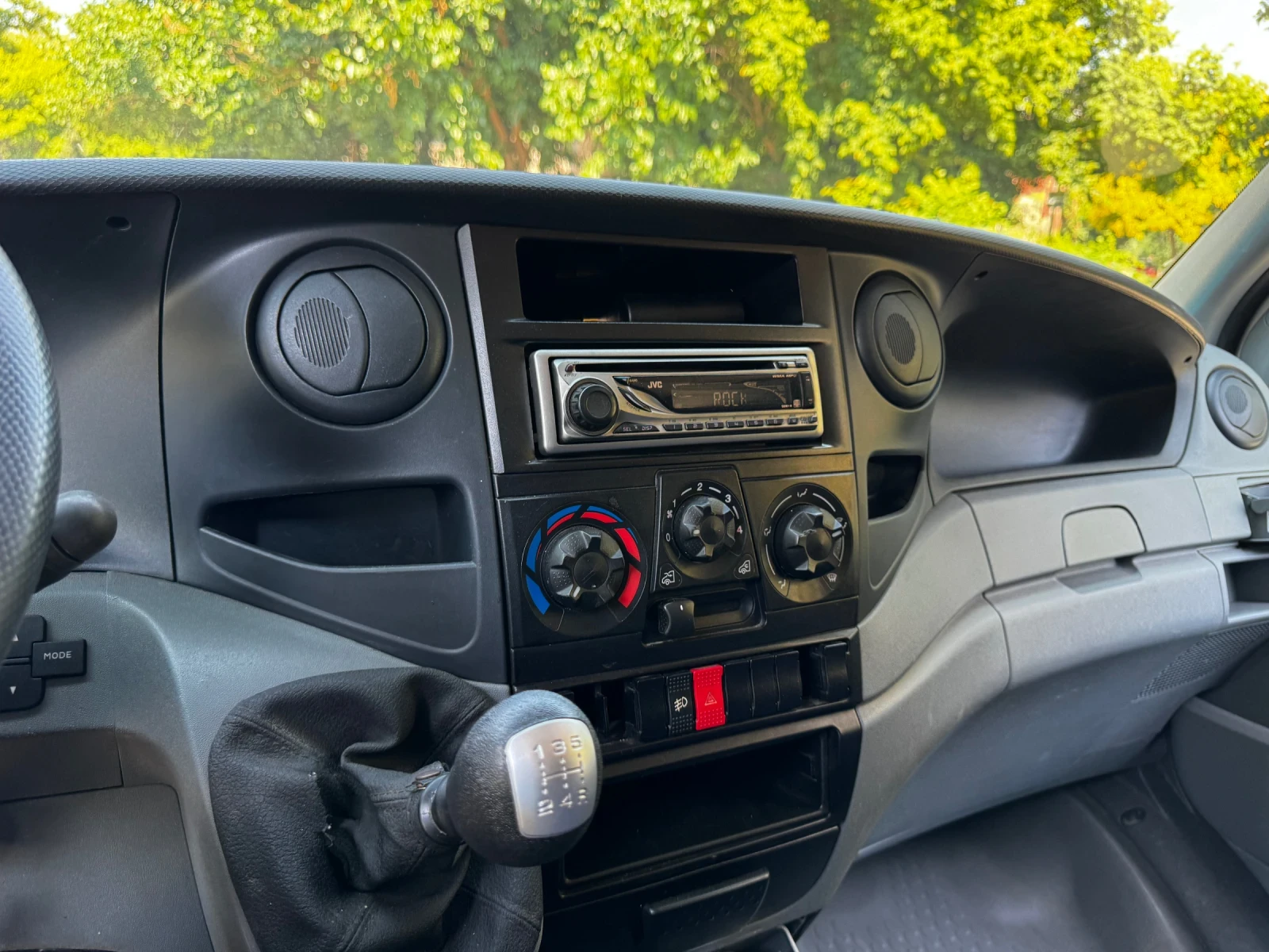 Iveco Daily Хладилен 2.3 HPI, снимка 17 - Бусове и автобуси - 55086944