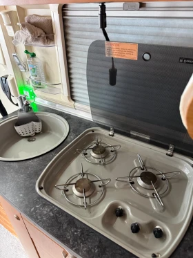 Кемпер Burstner Aviano 675 Автоматик, снимка 14