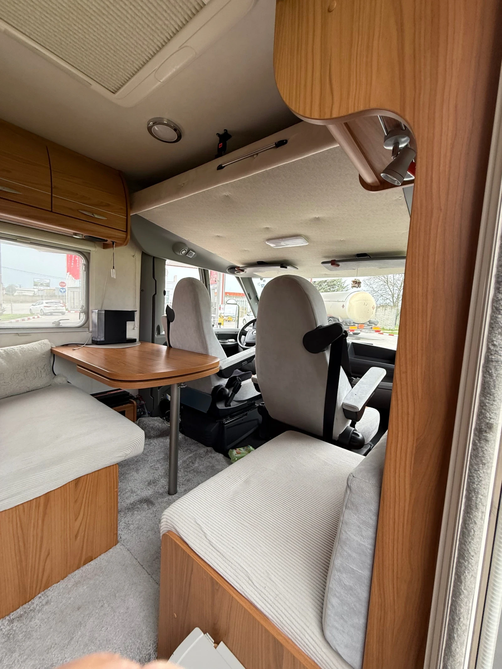 Кемпер Burstner Aviano 675 Автоматик, снимка 6 - Каравани и кемпери - 54218764