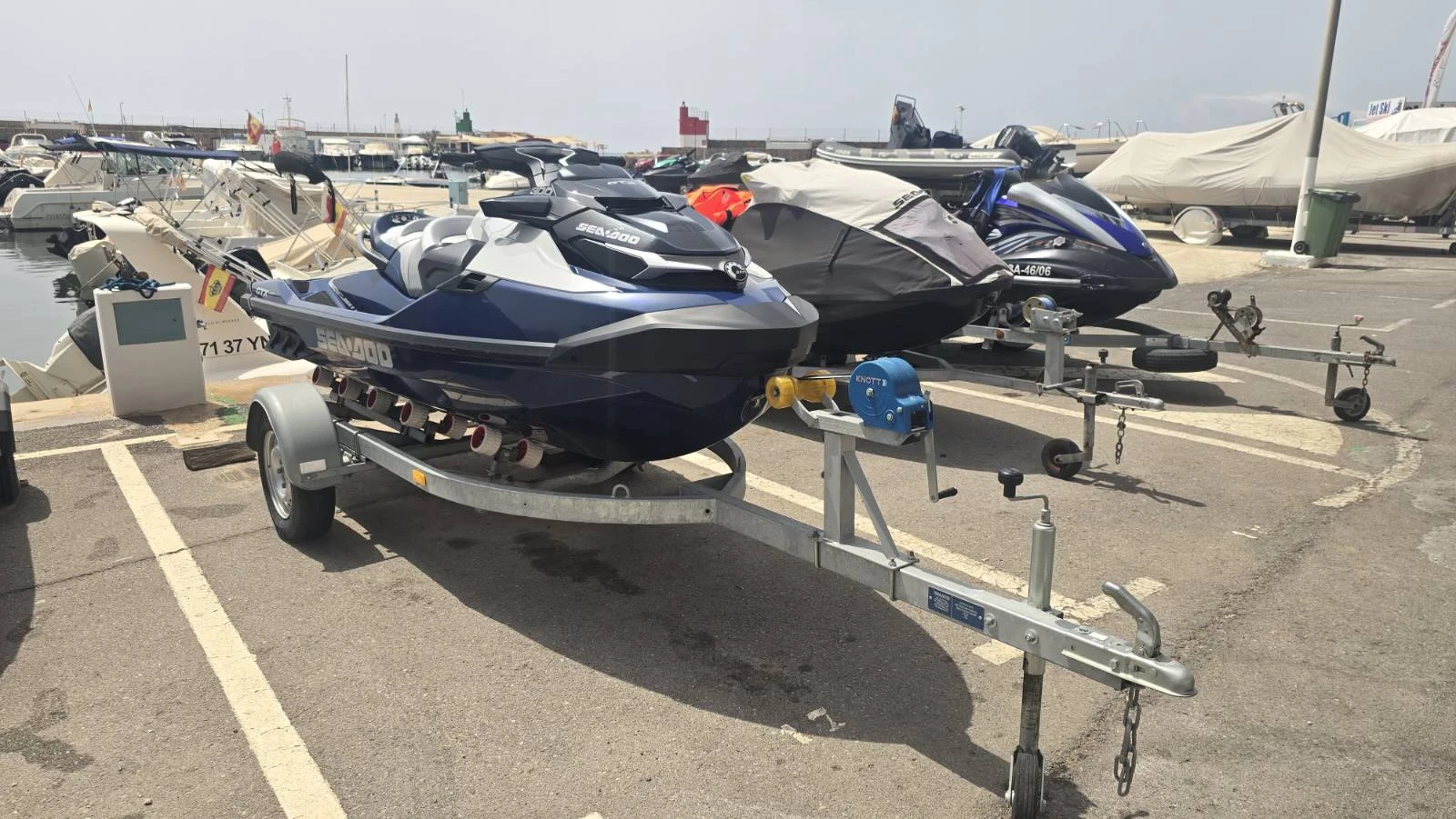 Джет Bombardier Sea Doo GTX-300