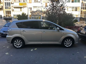 Toyota Corolla verso 1.8* Газ * Bluetooth * Камера * Мултиволан * , снимка 2