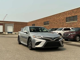 Toyota Camry SE, снимка 1