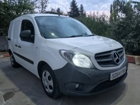  Mercedes-Benz T-...