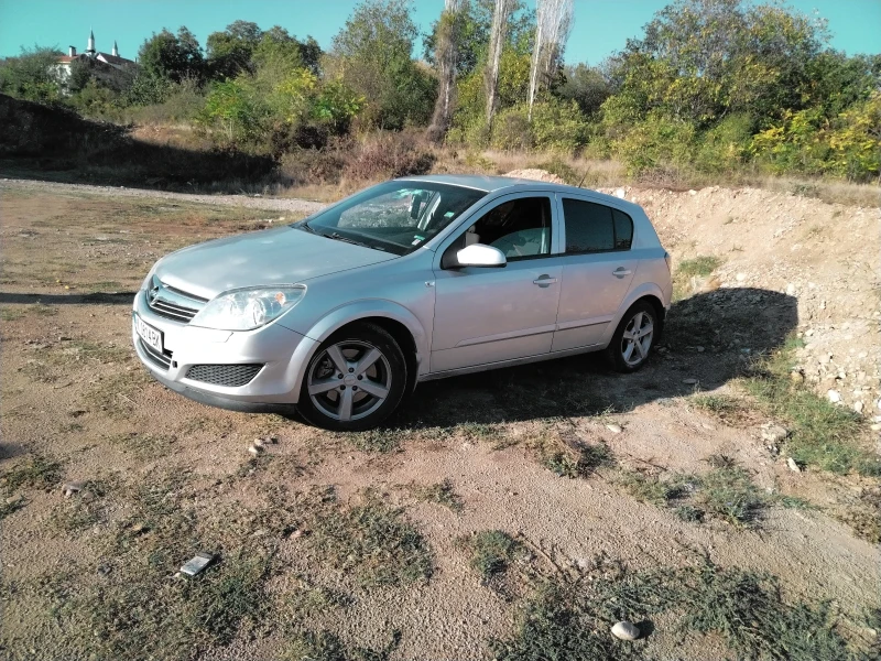 Opel Astra 1.9 cdti 120, снимка 4 - Автомобили и джипове - 47497020