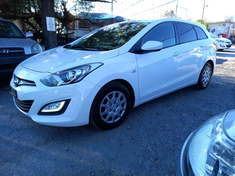 Hyundai I30 1.4i 100k.c. Swiss Edition, снимка 4 - Автомобили и джипове - 47729715