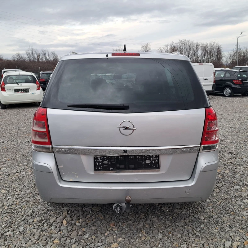 Opel Zafira 1.9 klima, снимка 8 - Автомобили и джипове - 48417187