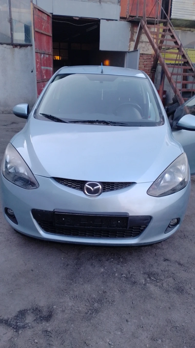 Mazda 2, снимка 1 - Автомобили и джипове - 49279040